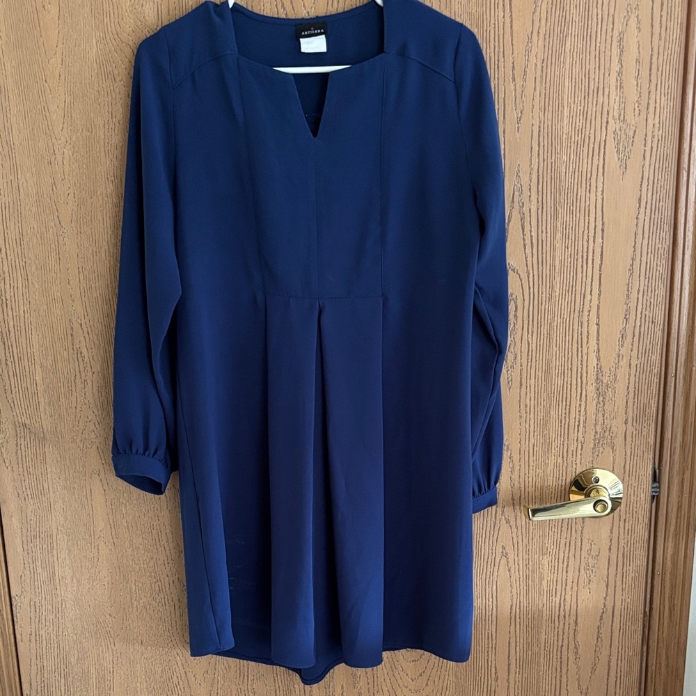 Elegant Navy Blue Women's Tunic
